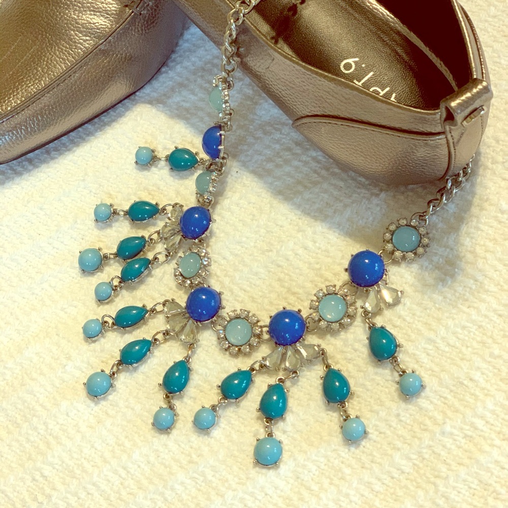 Statement Necklace - Picture 5 of 5